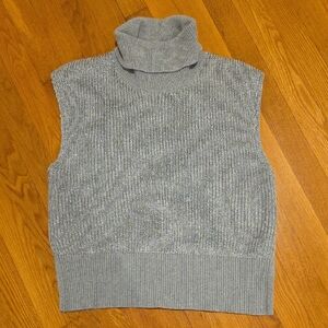 Michael Kors Metallic Gray Knit Sweater Vest. Size L.